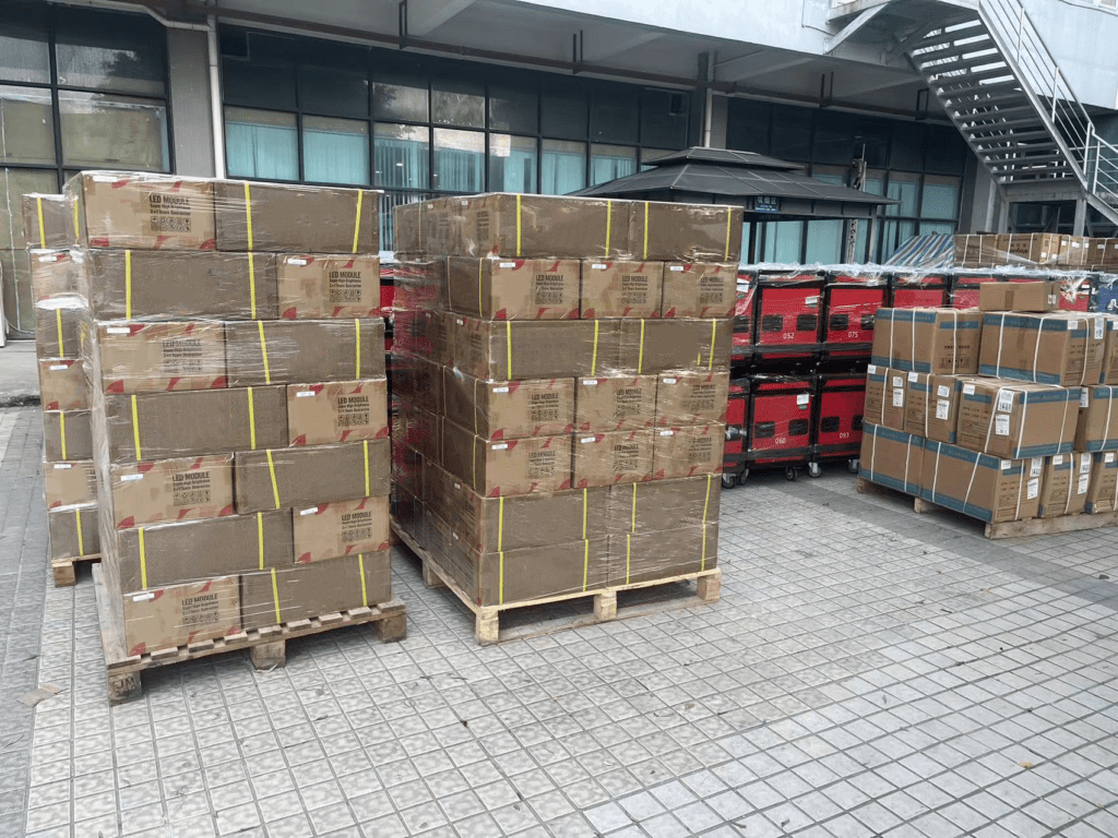 500x500 LED video display loading a container... - Company News - 2